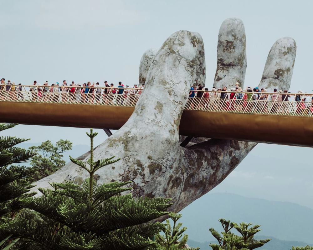 Tour Vietnam